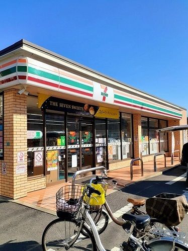 コンビニ　セブン-イレブン豊島巣鴨新田店（コンビニ）まで421m