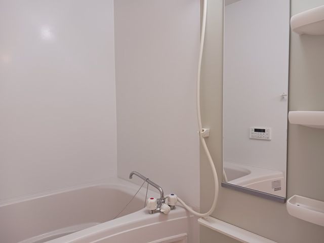 ベルクIの風呂写真