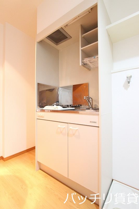 キッチン　同型タイプの為、現状を優先致します。