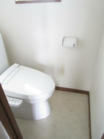 日進住宅 2号棟のトイレ写真