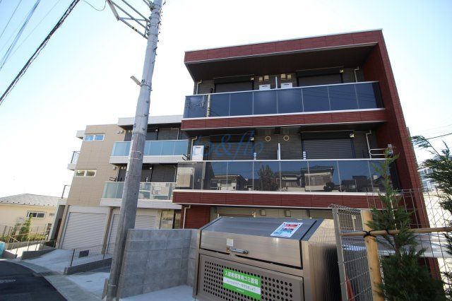 東急田園都市線 宮崎台駅 徒歩8分 築4年