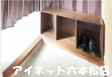 収納　玄関収納も完備。