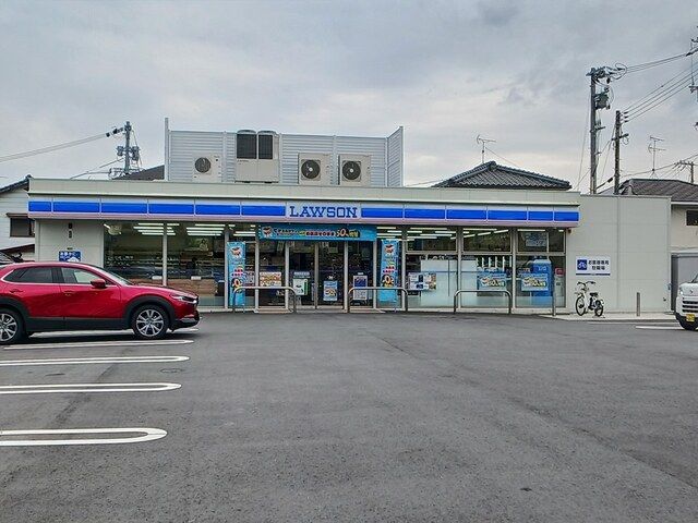 コンビニ　ローソン利松1丁目店（コンビニ）まで350m