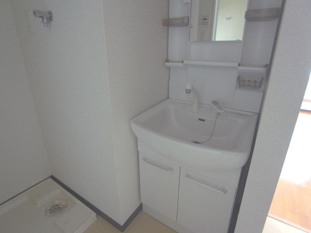 洗面設備　独立洗面台が嬉しいですね