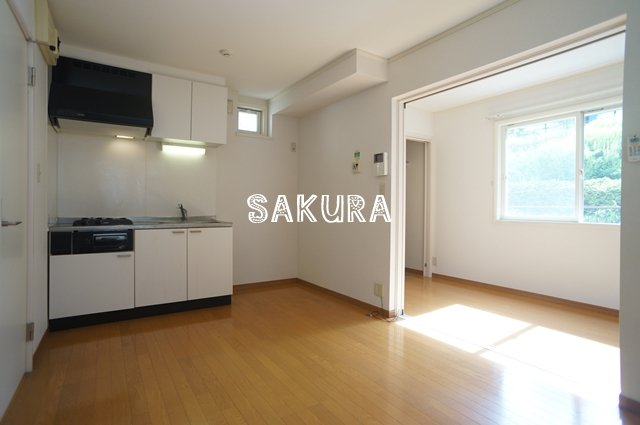 居室・リビング　開放感のあるゆったりとしたお部屋です♪