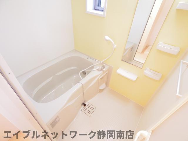 バス・シャワールーム　日々の疲れを癒すお風呂付です