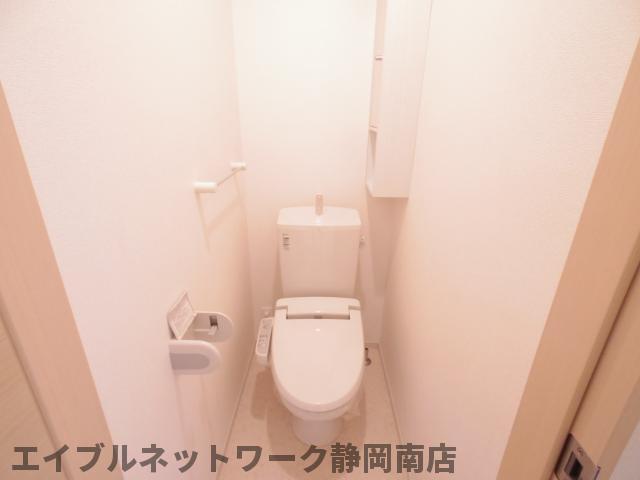 トイレ　トイレもきれいです
