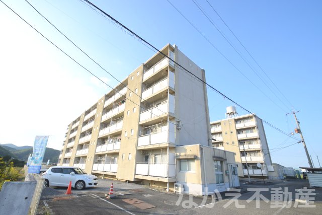 小松島市立江町のマンションの建物外観