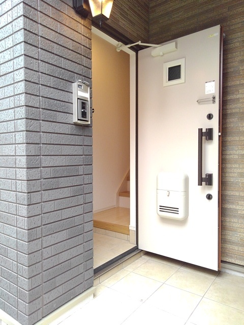 玄関　シューズボックスあります
