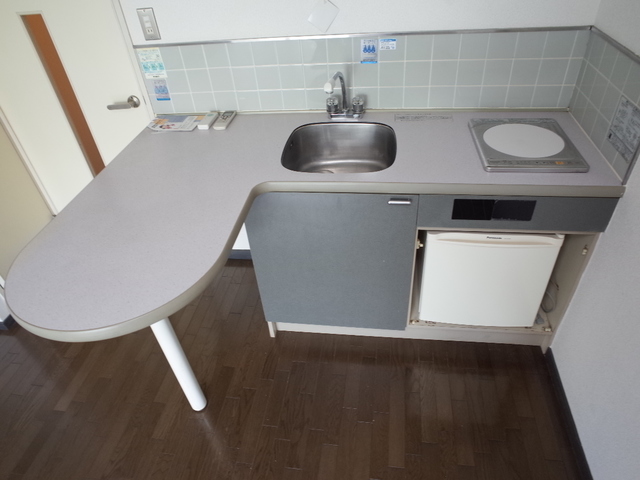 キッチン　掃除がしやすいＩＨコンロ。