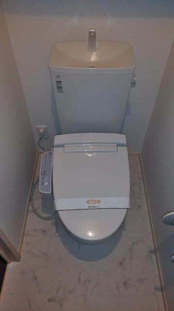 【豊橋市松井町のアパートのトイレ】