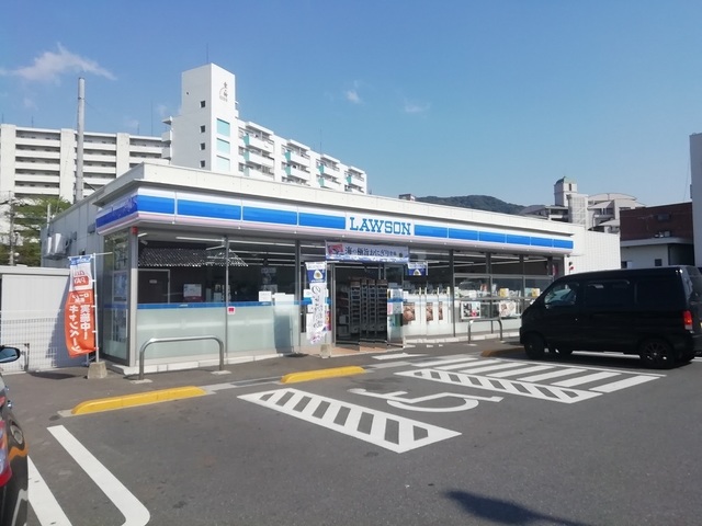 コンビニ　ローソン 八幡幸神三丁目店（コンビニ）まで899m