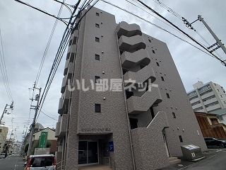 【なかよしマンション塩上の建物外観】