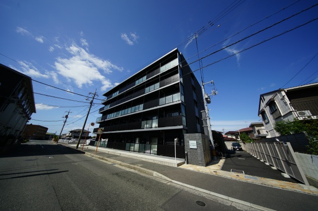 下関市秋根新町のマンションの建物外観