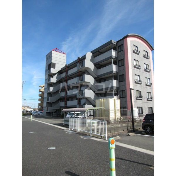 【弥富市平島町のマンションのエントランス】