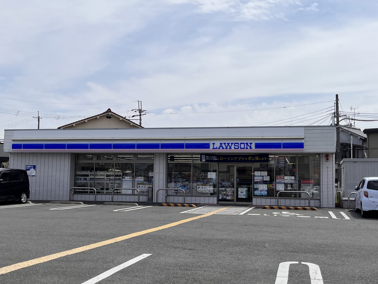 【枚方市小倉町のマンションのコンビニ】