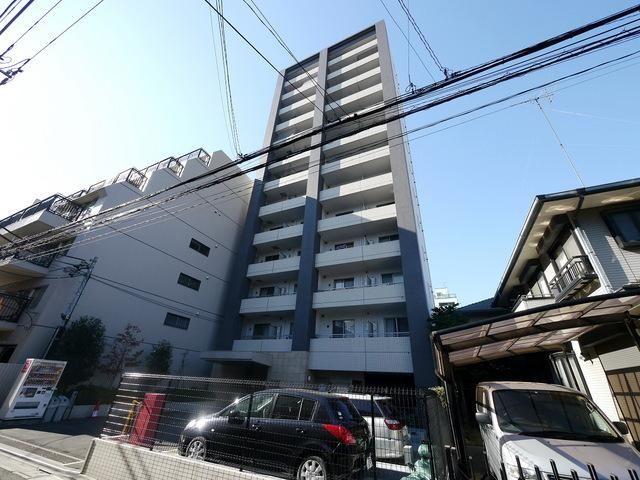 川口市並木のマンションの建物外観