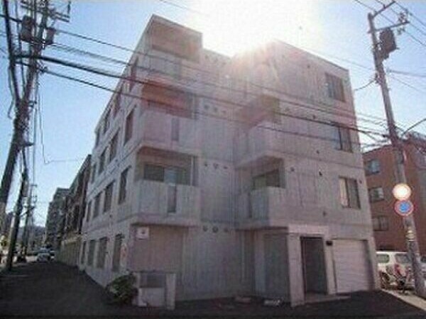 札幌市豊平区豊平二条のマンションの建物外観