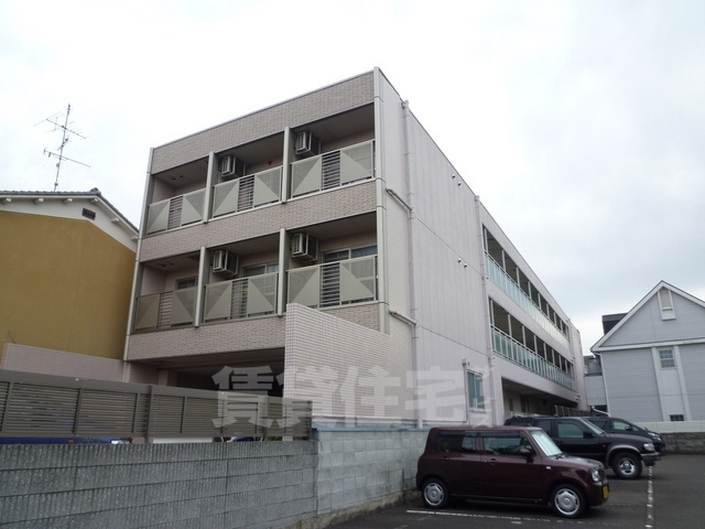 京都市伏見区深草町通町のマンションの建物外観