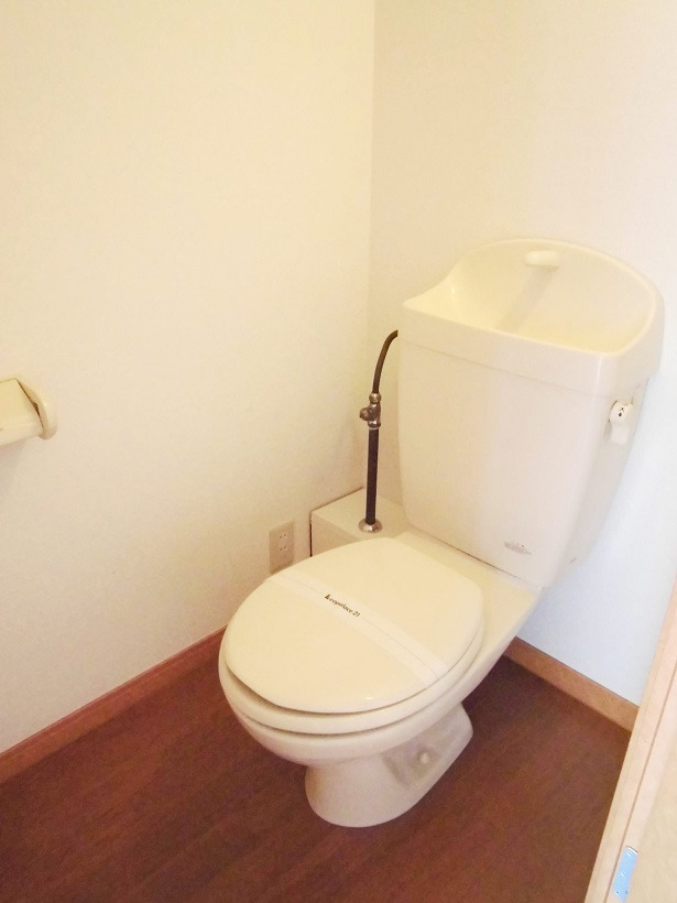 トイレ　バストイレ別。