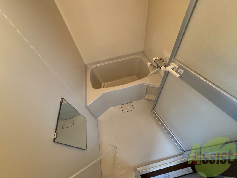 バス・シャワールーム　ユニットバスです。疲れを癒すのに欠かせませんね！