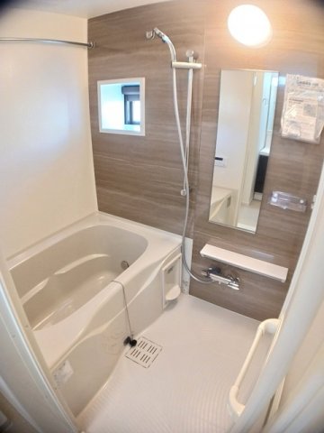 バス・シャワールーム　お風呂で日々の疲れを落としましょう