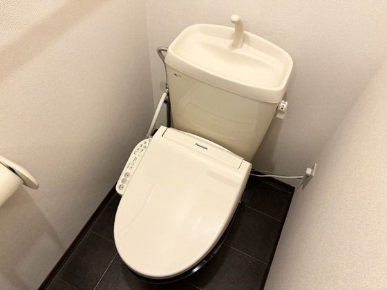 トイレ　シャワー付きトイレ