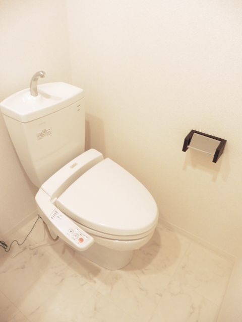 トイレ　※写真は他号室です