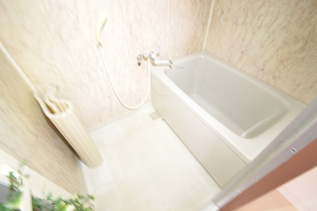 バス・シャワールーム　※別室の参考写真の為、現況優先です。