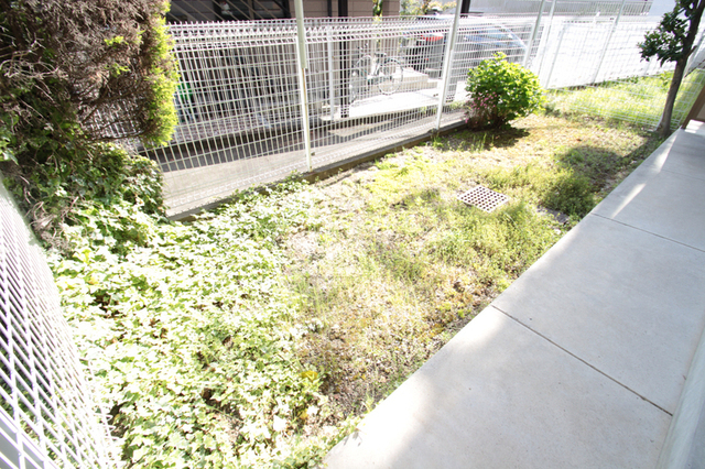 庭　※別室の参考写真の為、現況優先です。