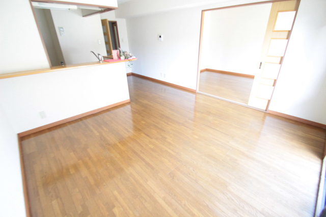 居室・リビング　※別室の参考写真の為、現況優先です。