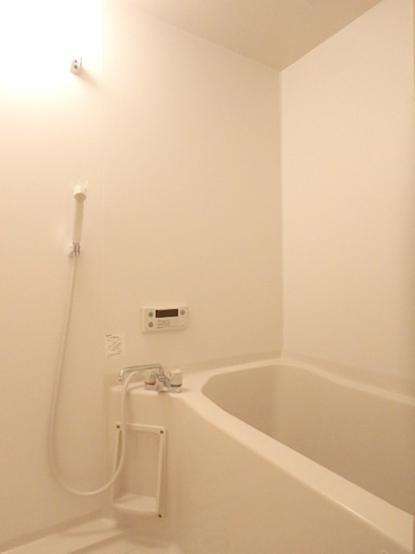 バス・シャワールーム　図面と現状に相違がある場合には現状を優先