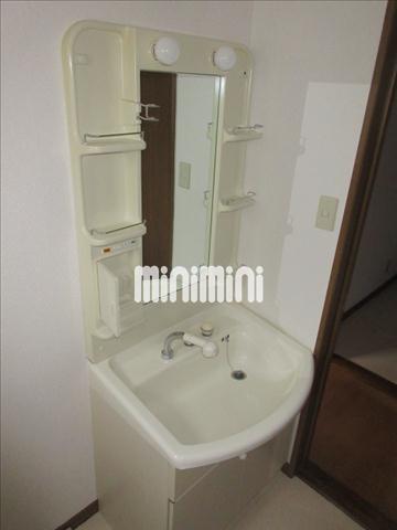 洗面設備　シャンプードレッサー完備です。