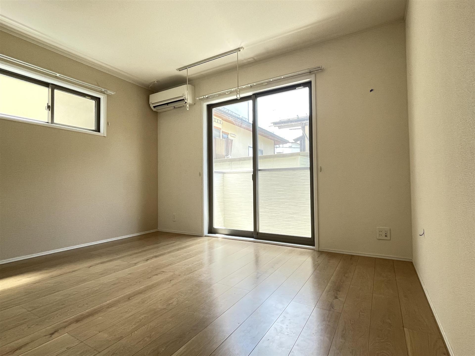 居室・リビング　南向きの明るいお部屋です♪