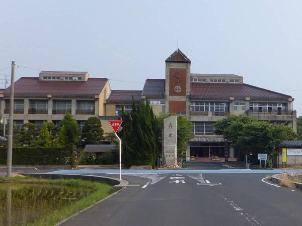 中学校　河南中学校（中学校）まで1200m