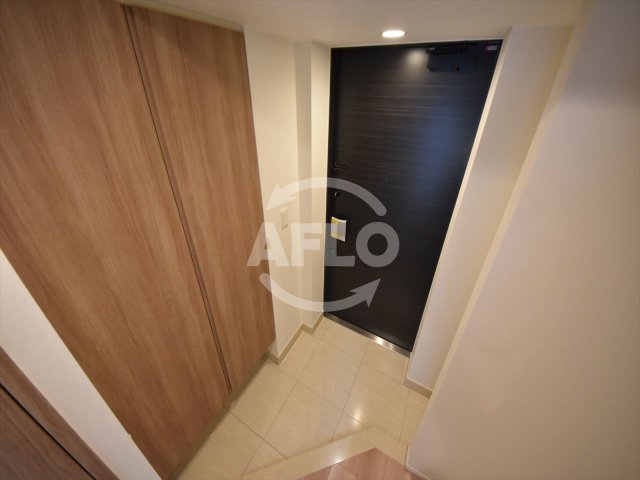 玄関　ルネフラッツ谷町四丁目　玄関