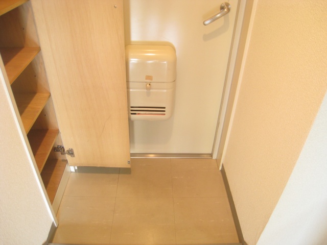 セキュリティ　同物件、別号室のものです。