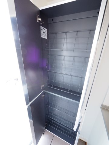 玄関　シューズボックス付きの玄関