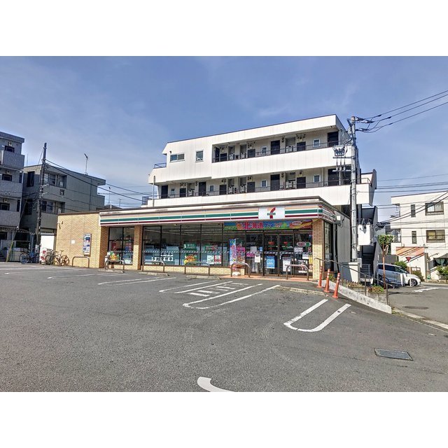 コンビニ　セブンイレブン　大和福田一丁目店（コンビニ）まで120m