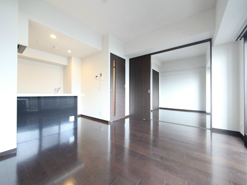 居室・リビング　ＬＤＫ12.4帖　カウンターキッチン　エアコン付