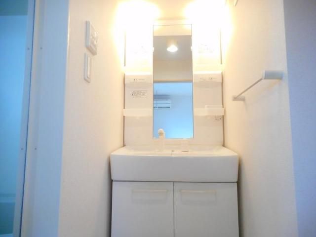 洗面設備　忙しい朝には欠かせない洗面所です
