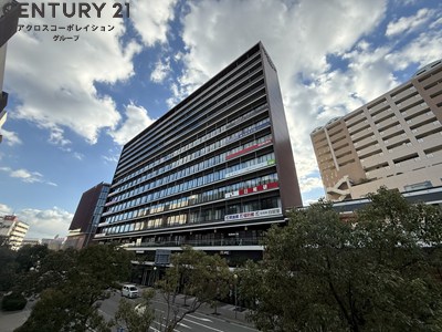 建物外観　オートロックで外部の人間が簡単に出入りできないため安心です。