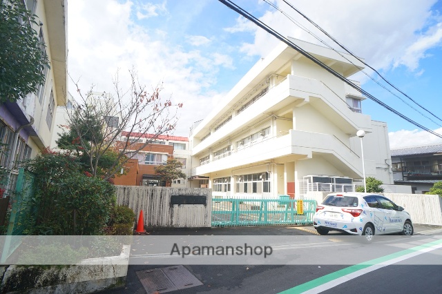 小学校　安堵町立安堵小学校（小学校）まで2044m