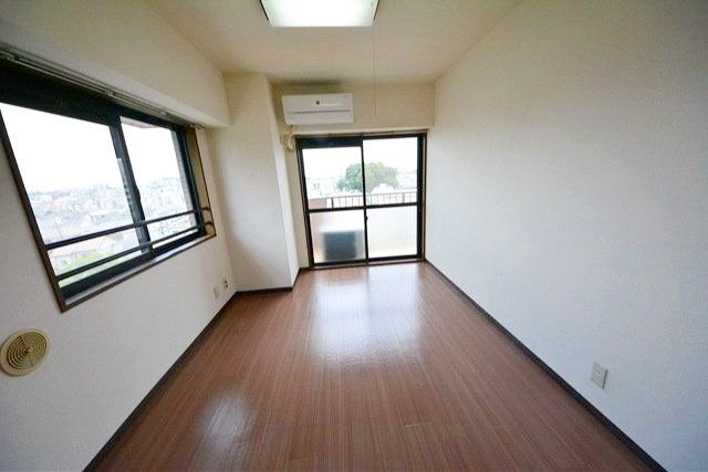 居室・リビング　洋室