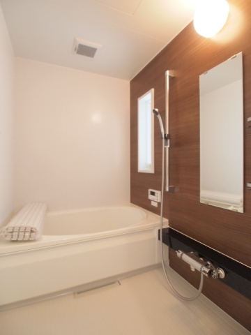 バス・シャワールーム　追焚機能付のバスルーム