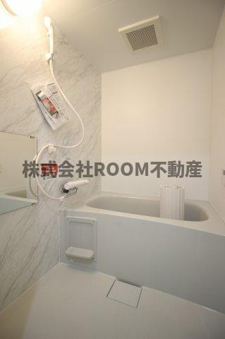 バス・シャワールーム　ゆったり過ごせるお風呂です