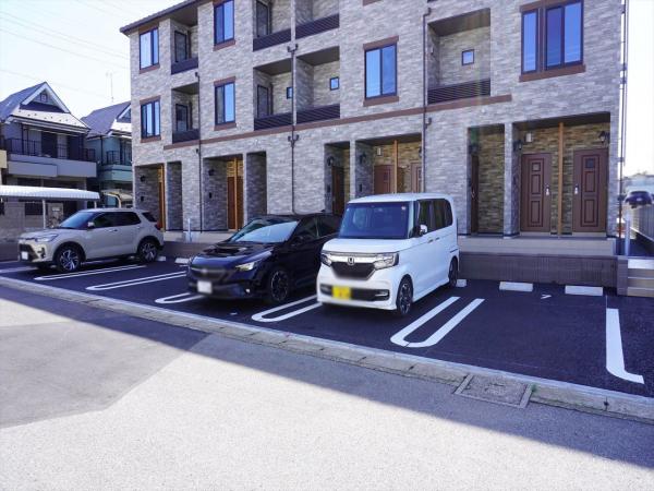 駐車場　駐車場
