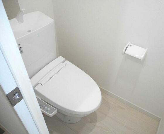 トイレ　※別部屋のものとなります。