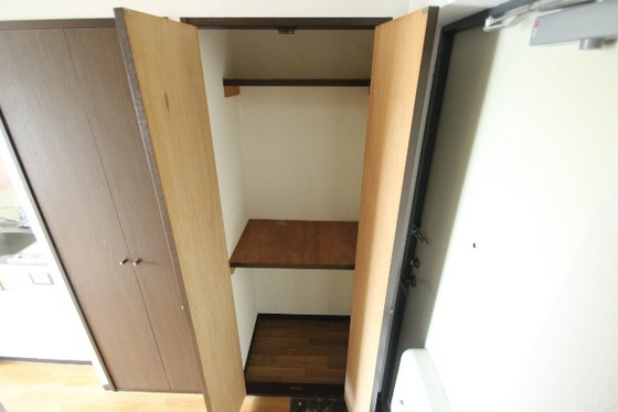 収納　※別部屋の写真です