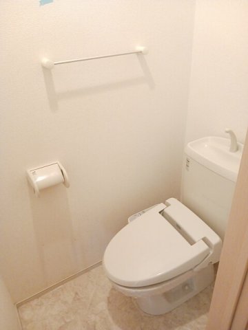 トイレ　コンパクトで使いやすいトイレです